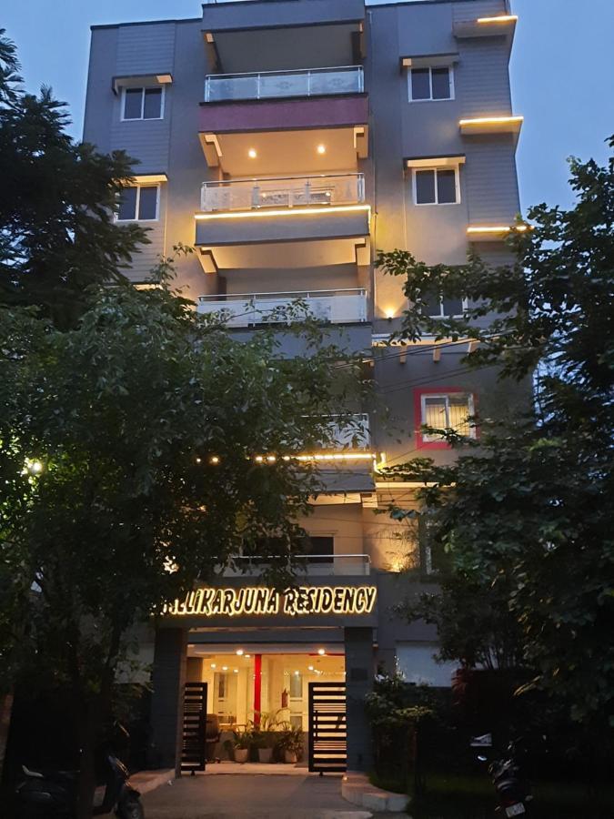Fabhotel Mallikarjun Residency ไฮเดอราบัด ภายนอก รูปภาพ