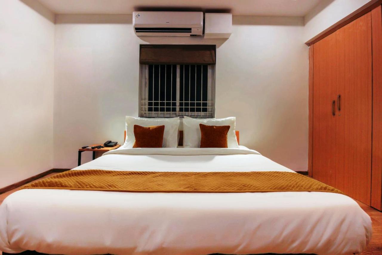 Fabhotel Mallikarjun Residency ไฮเดอราบัด ภายนอก รูปภาพ